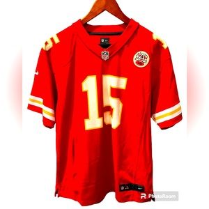 Chiefs Mahomes Jersey Youth XL and Tshirt mensS